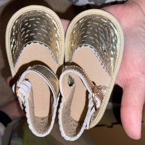 Consciously leather pocket sandal